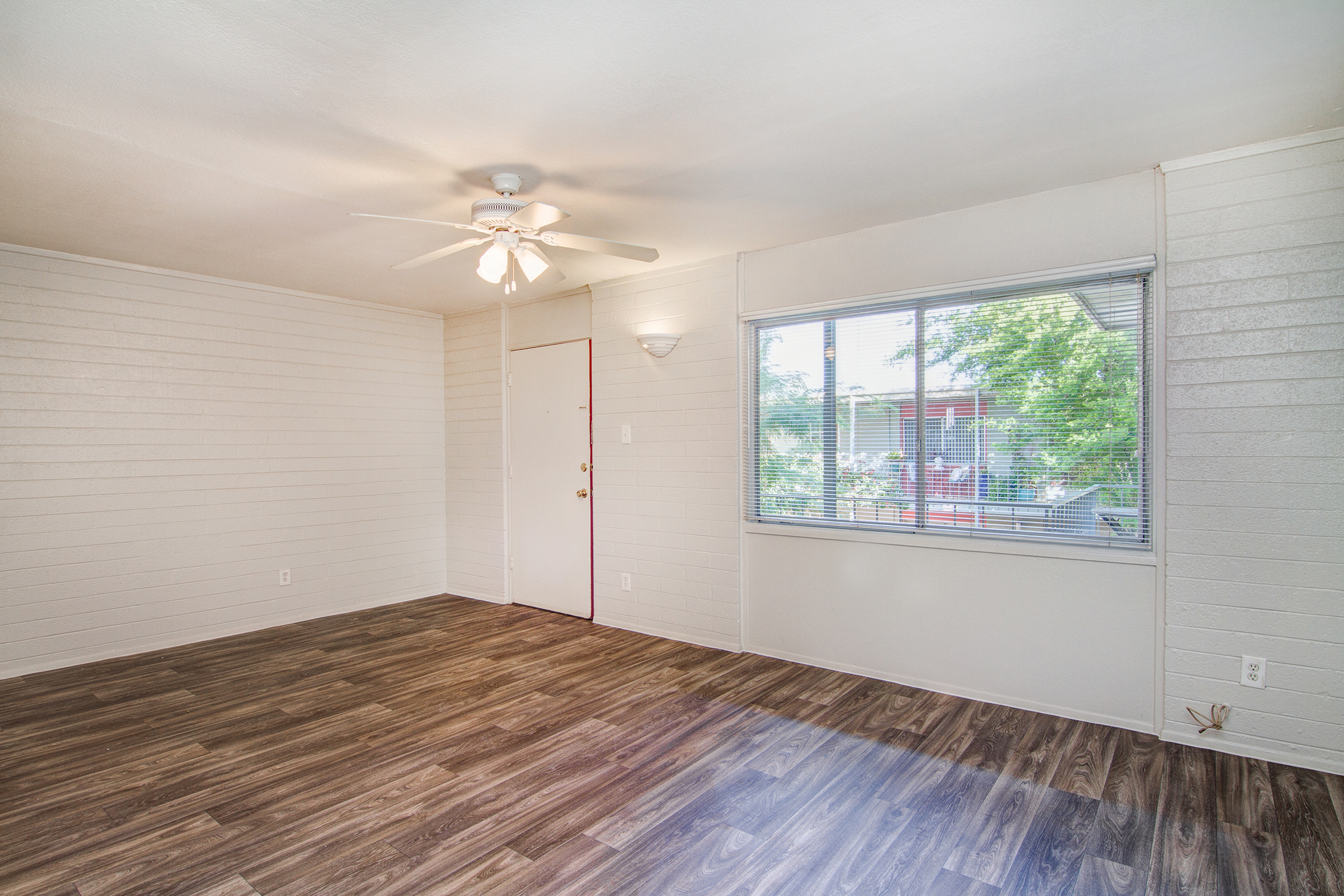 320 E. Willetta  - #8